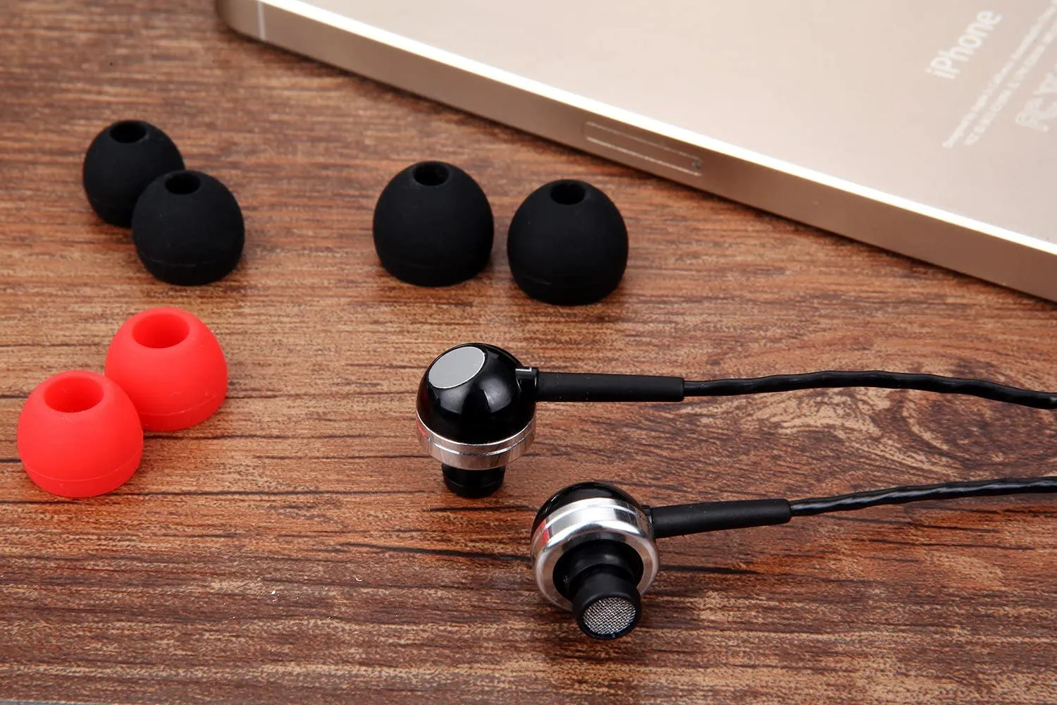 Betron RK300 In-Ear Sport Earphone, Deep Bass and High Sensitivity for iPhone, iPad and Mp3 Players