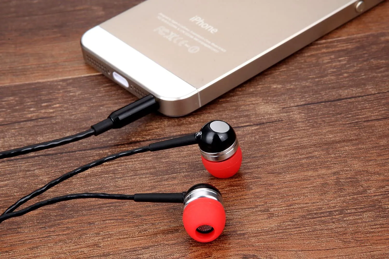 Betron RK300 In-Ear Sport Earphone, Deep Bass and High Sensitivity for iPhone, iPad and Mp3 Players