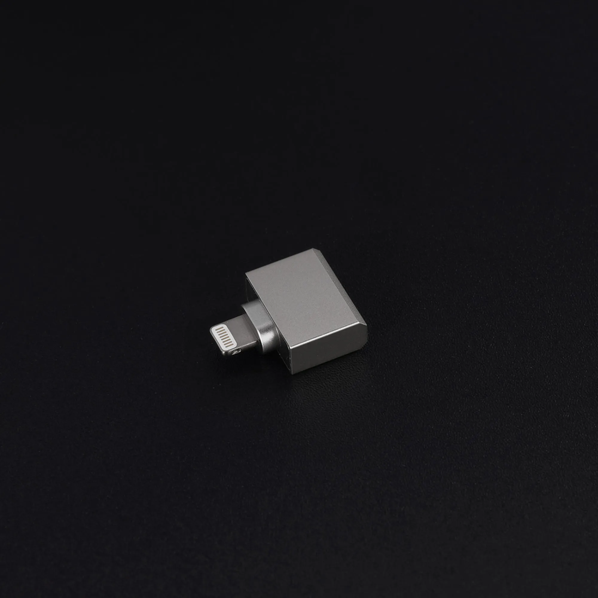 ddHiFi TC28i M2 Lightning to USB-C OTG Adapter